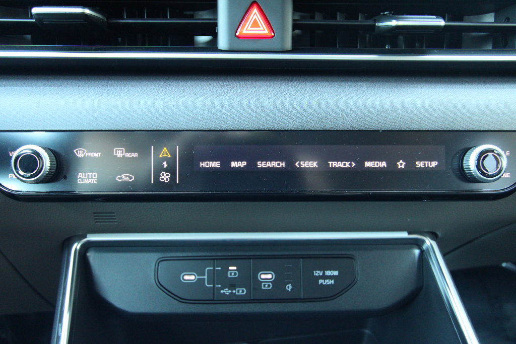 Used 2026 Kia Carnival EX FWD image 30
