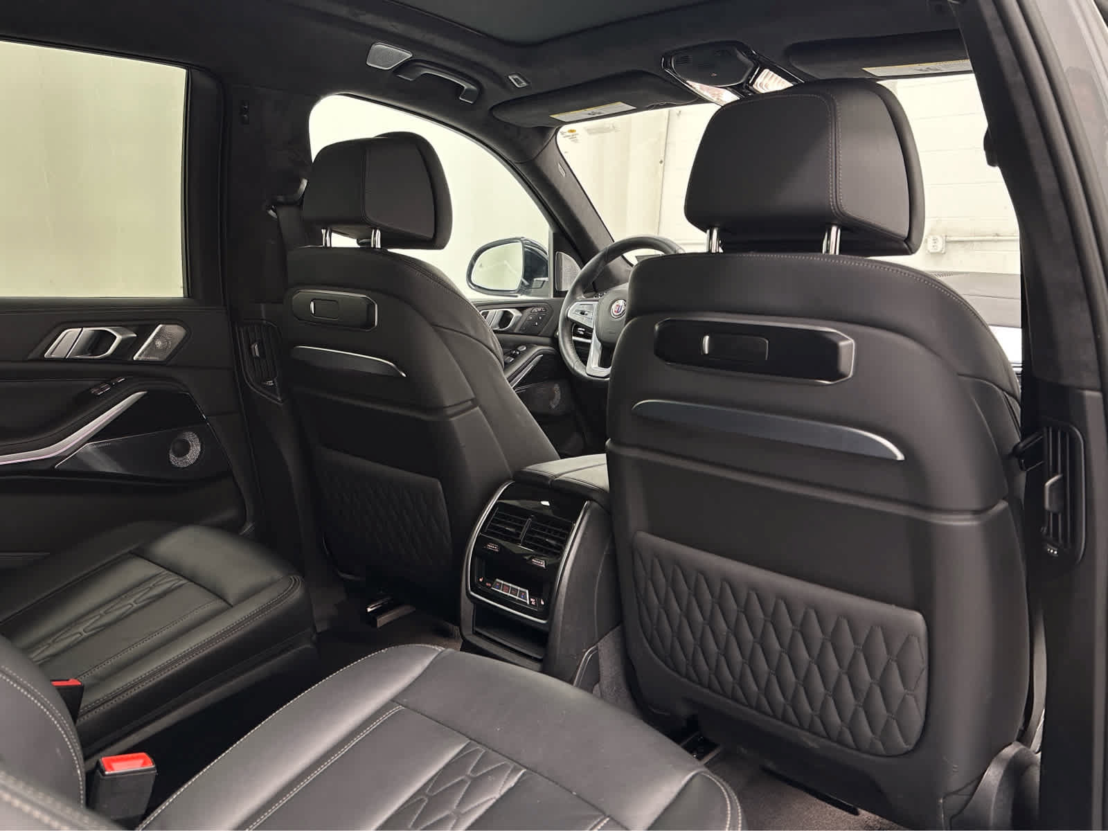 Used 2025 BMW ALPINA XB7 AWD/4WD image 21