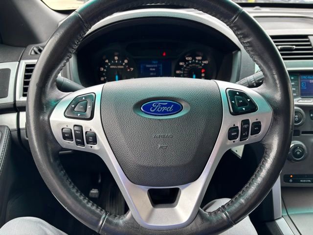 Used 2012 Ford Explorer XLT w/ Class III Trailer Tow Pkg image 11