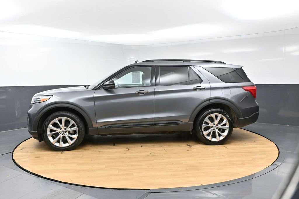 Used 2021 Ford Explorer Platinum w/ Premium Technology Package AWD/4WD image 7