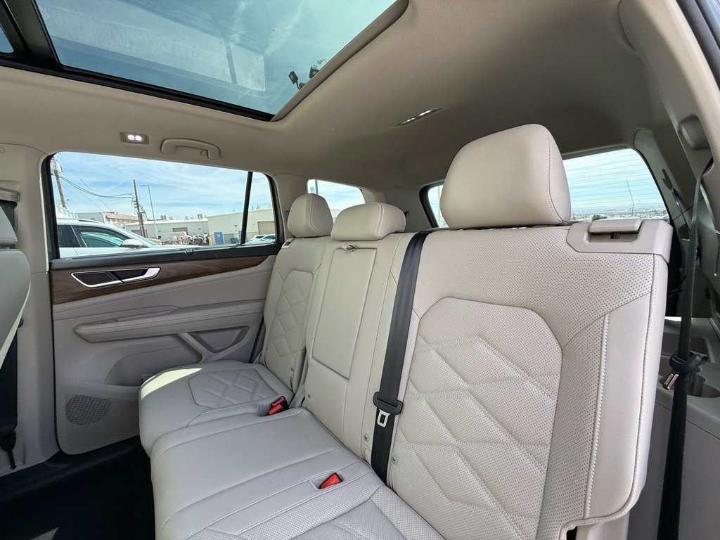 Used 2025 Volkswagen Atlas SE image 7