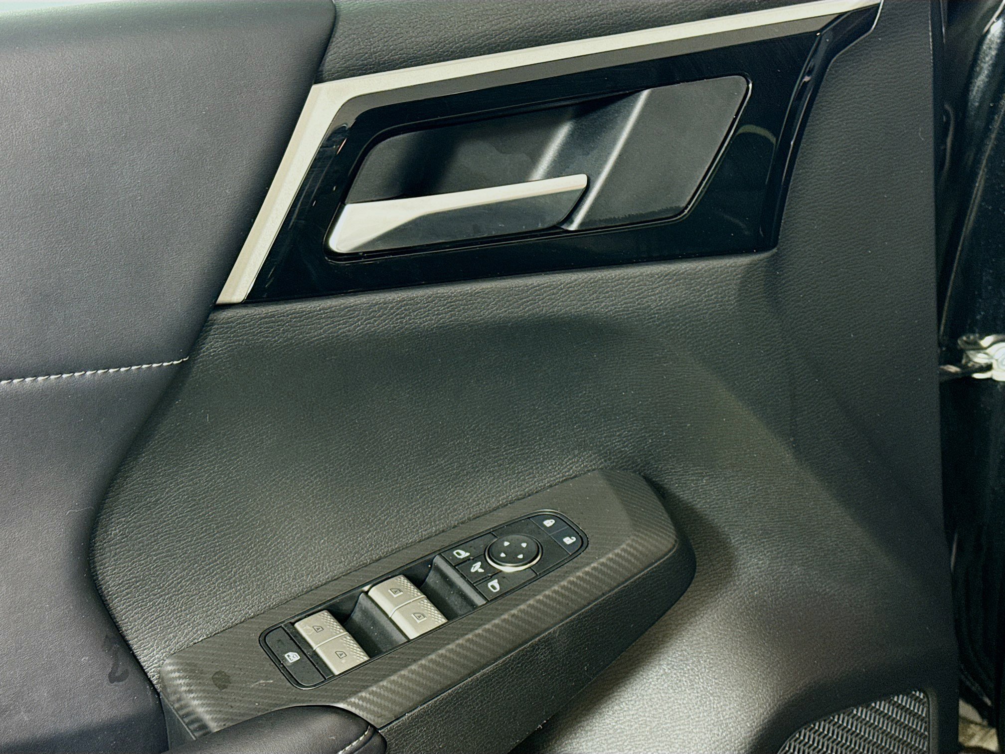 Used 2023 Mitsubishi Outlander SE image 24