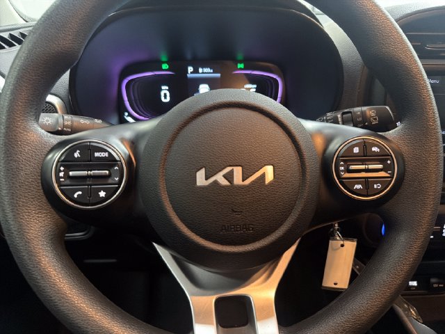 Certified 2024 Kia Soul LX w/ LX Technology Package FWD image 16