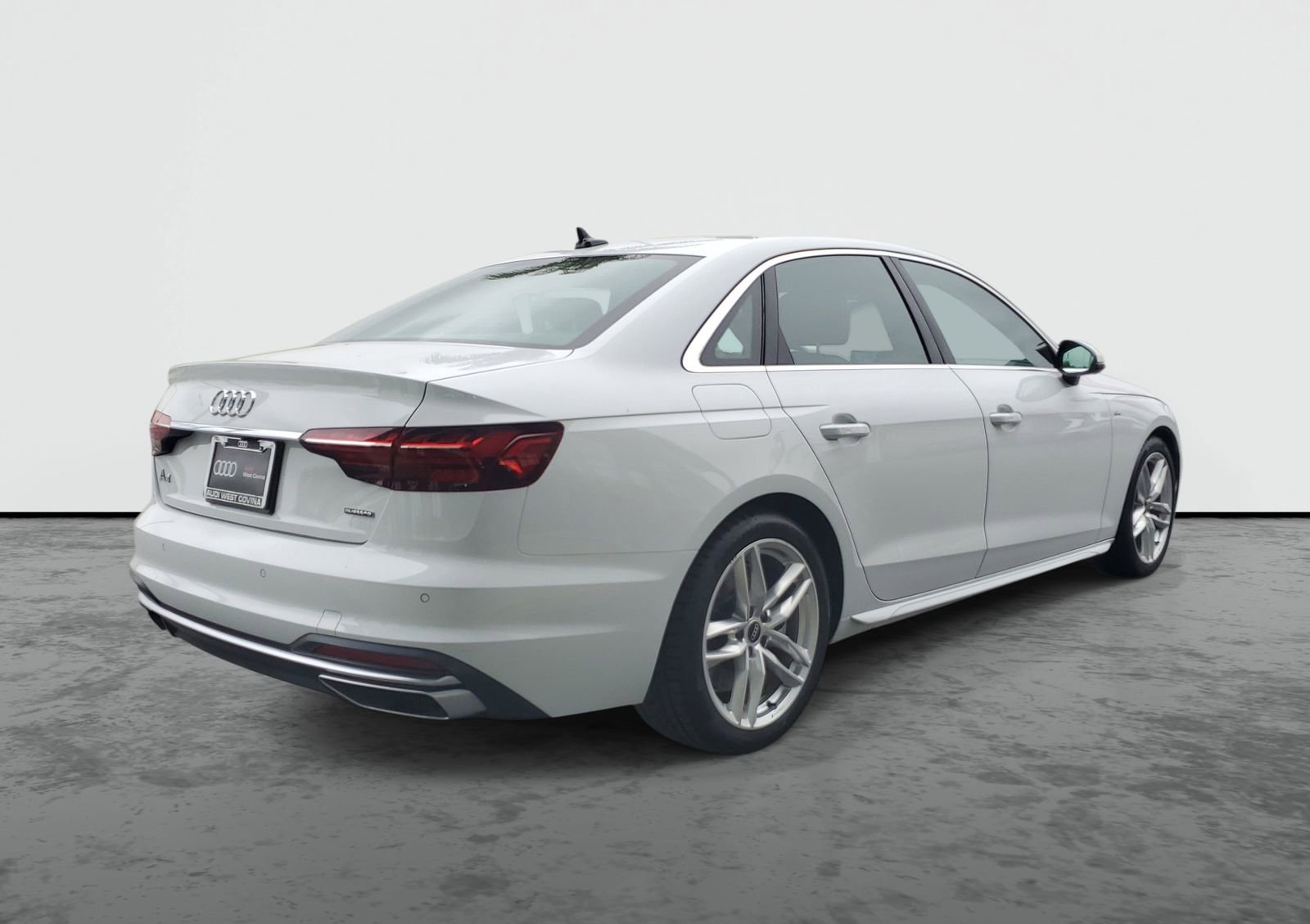 Used 2022 Audi A4 2.0T Premium Plus w/ Premium Plus Package AWD/4WD image 4
