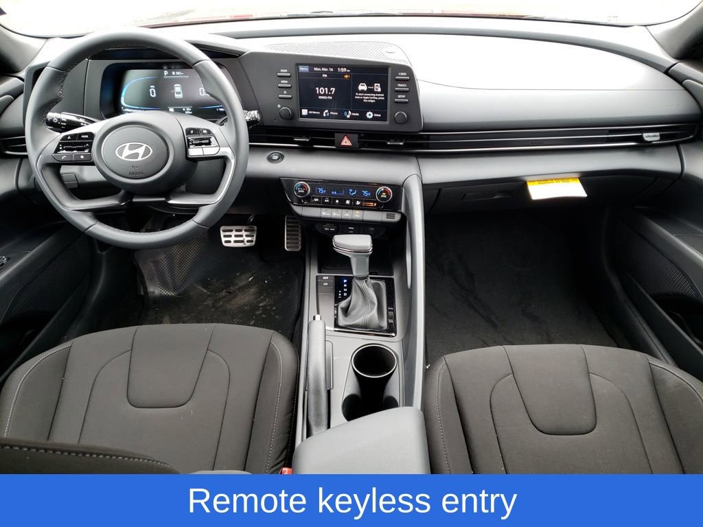 Used 2026 Hyundai Elantra Sport image 11