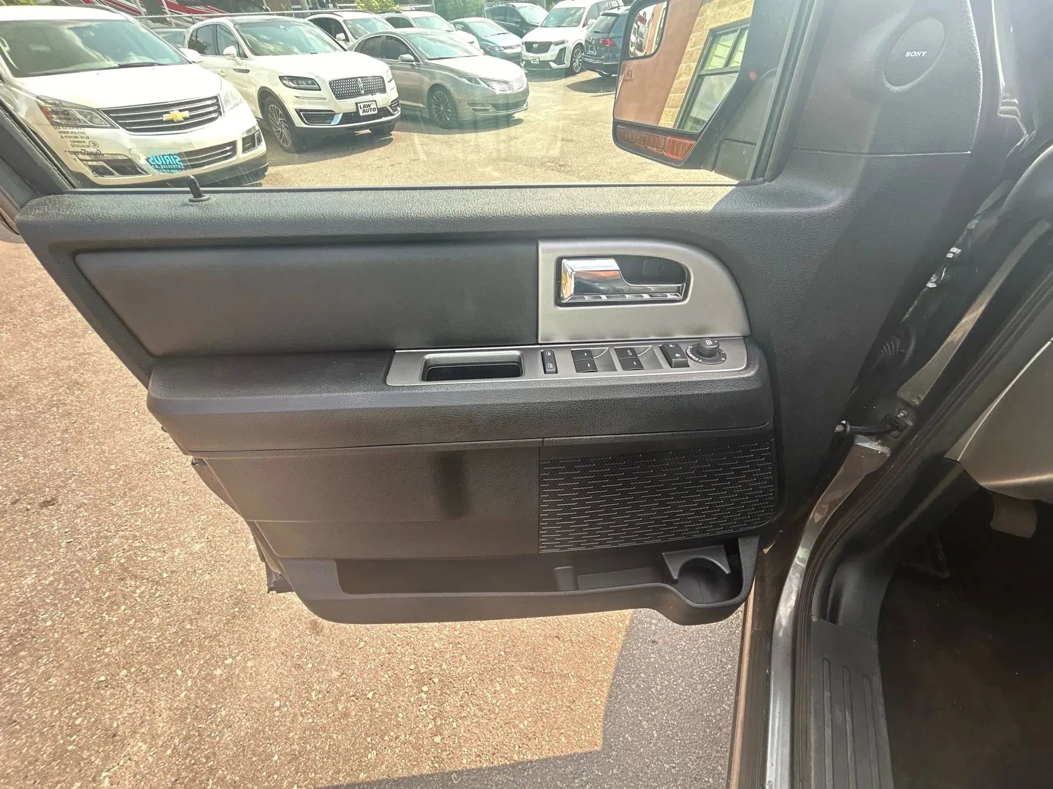 Used 2017 Ford Expedition Limited w/ Equipment Group 301A image 15