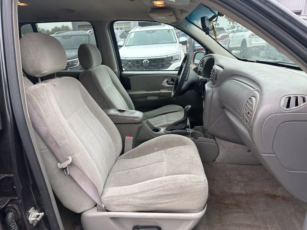 Used 2005 Chevrolet TrailBlazer 2WD w/ LS Preferred Equipment Group image 19
