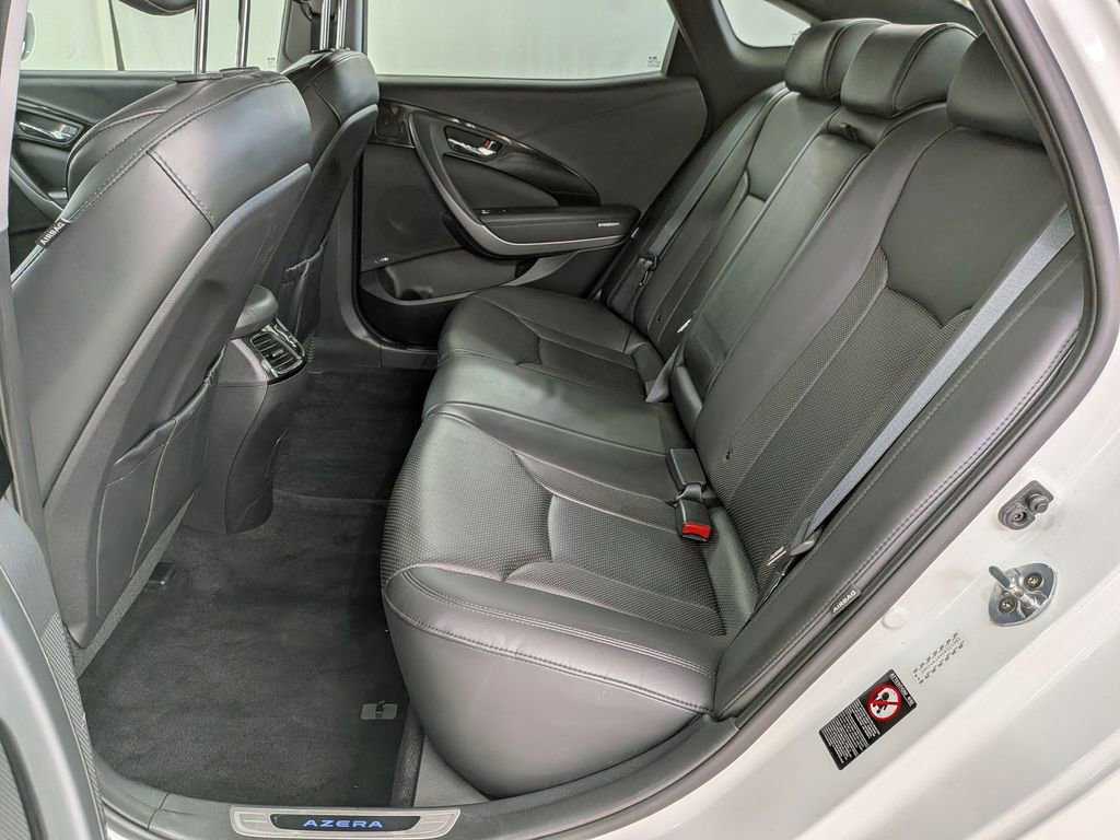 Used 2016 Hyundai Azera FWD image 27