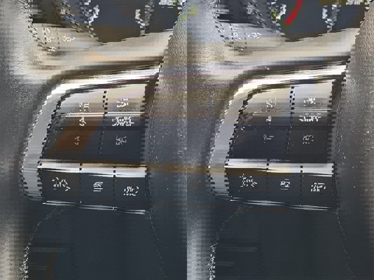 Used 2025 MAZDA MAZDA3 s image 26