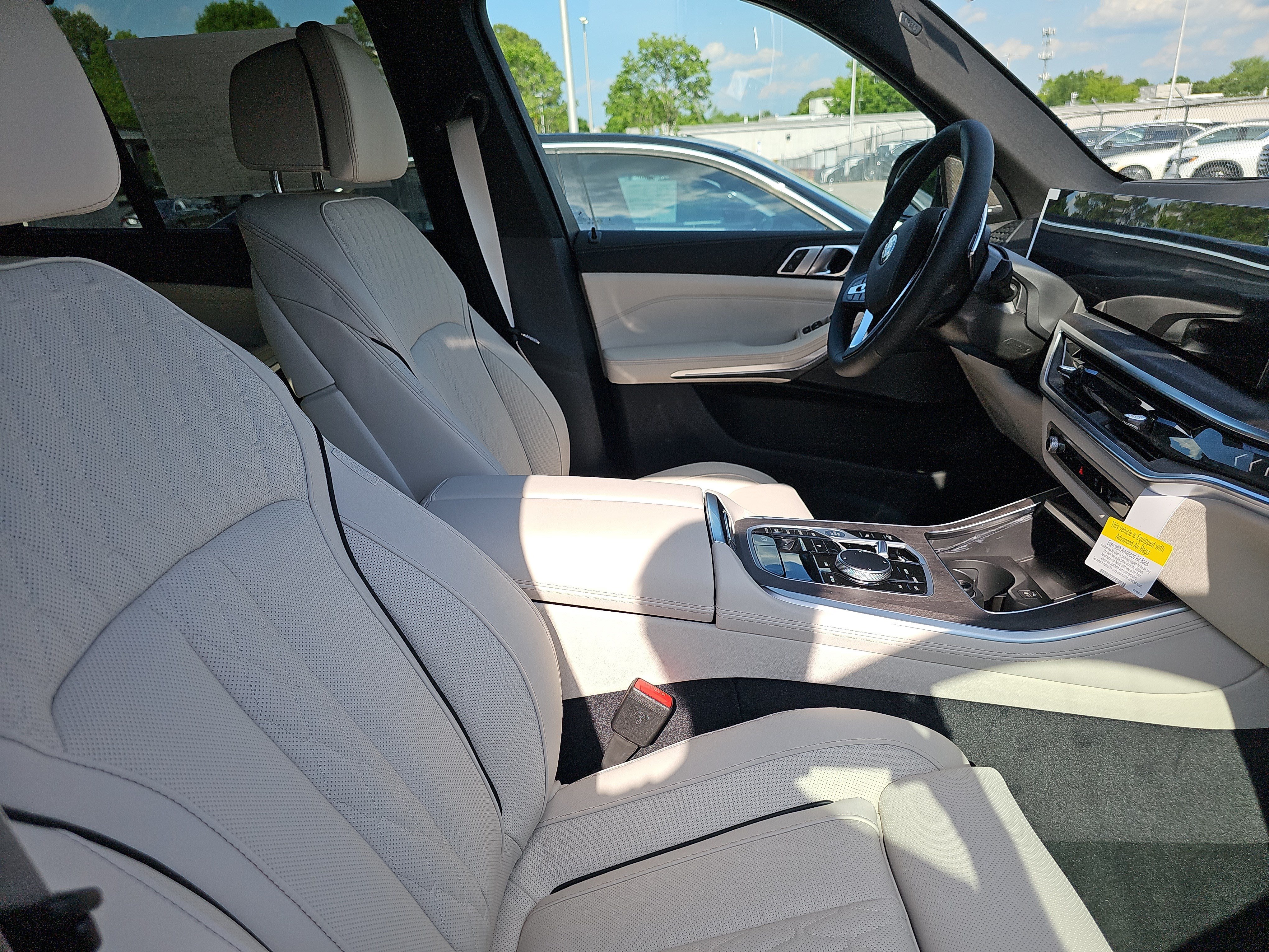 New 2026 BMW X5 xDrive40i w/ Climate Comfort Package AWD/4WD image 10