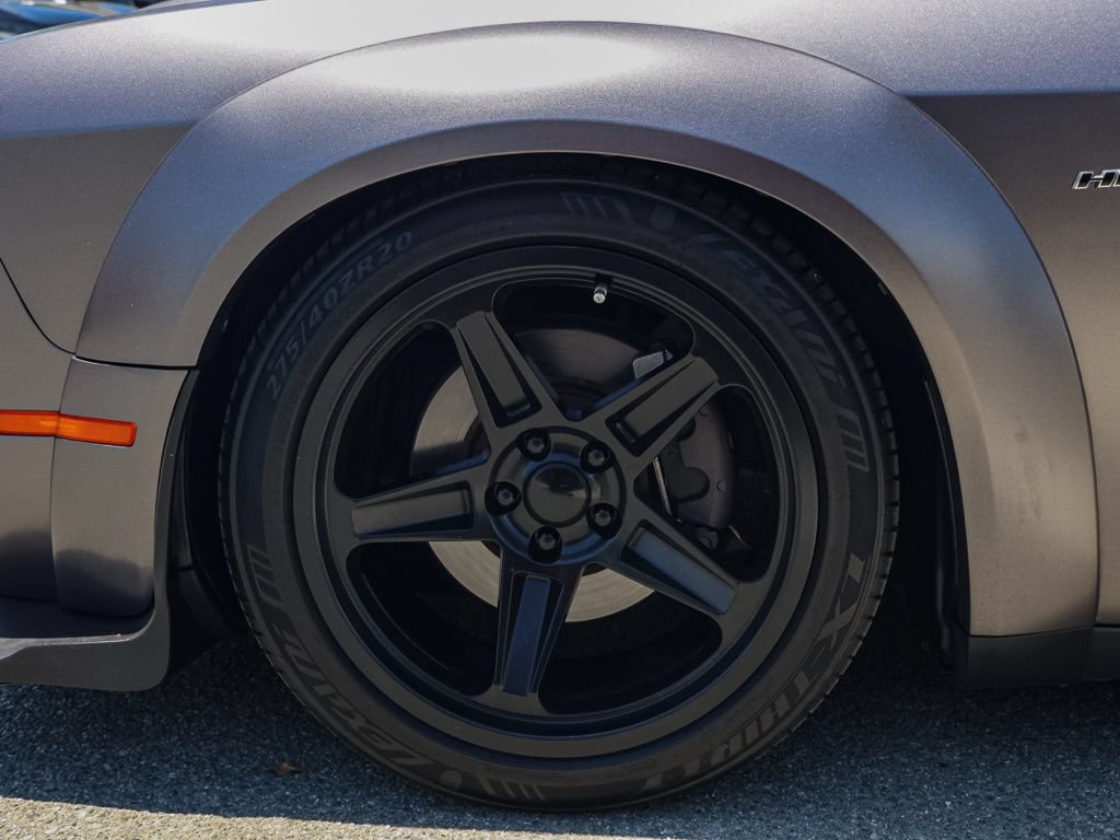 Used 2017 Dodge Challenger R/T RWD image 39