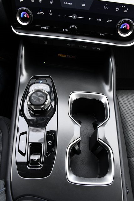 Used 2024 Lexus RZ 300e Premium image 15