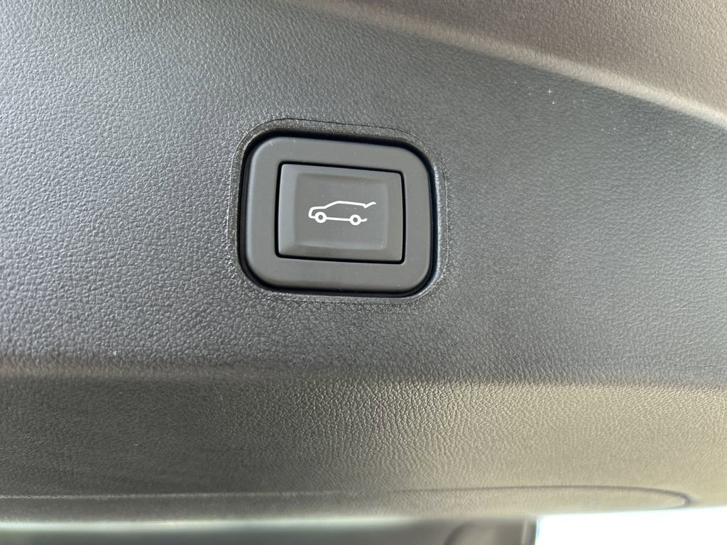 New 2026 Cadillac Lyriq V image 11