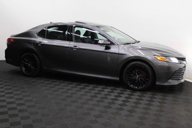 Used 2019 Toyota Camry XLE FWD image 3