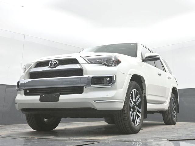 Used 2018 Toyota 4Runner Limited AWD/4WD image 43