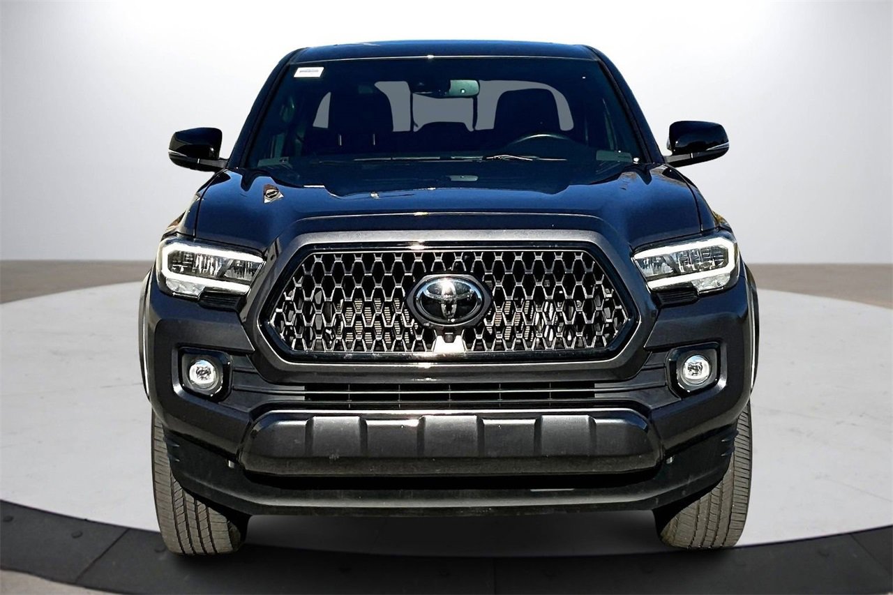 Used 2022 Toyota Tacoma Limited image 3