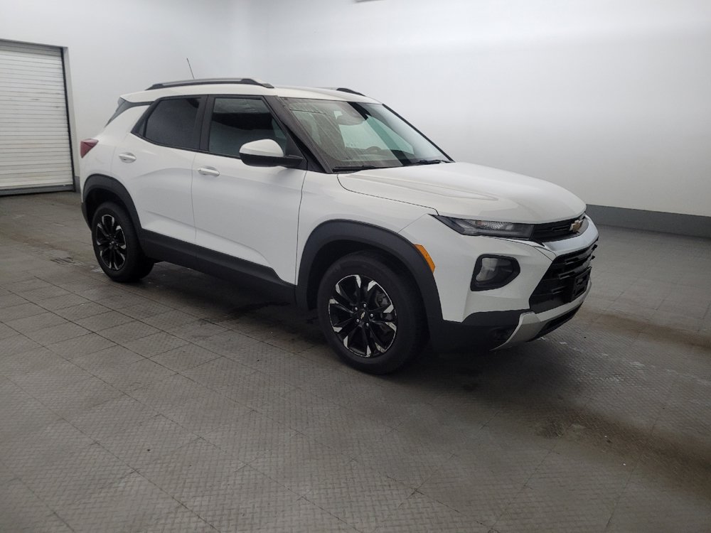 Used 2022 Chevrolet TrailBlazer LT w/ Convenience Package FWD image 11