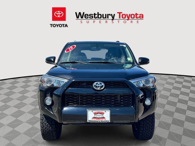 Certified 2019 Toyota 4Runner SR5 Premium AWD/4WD image 3