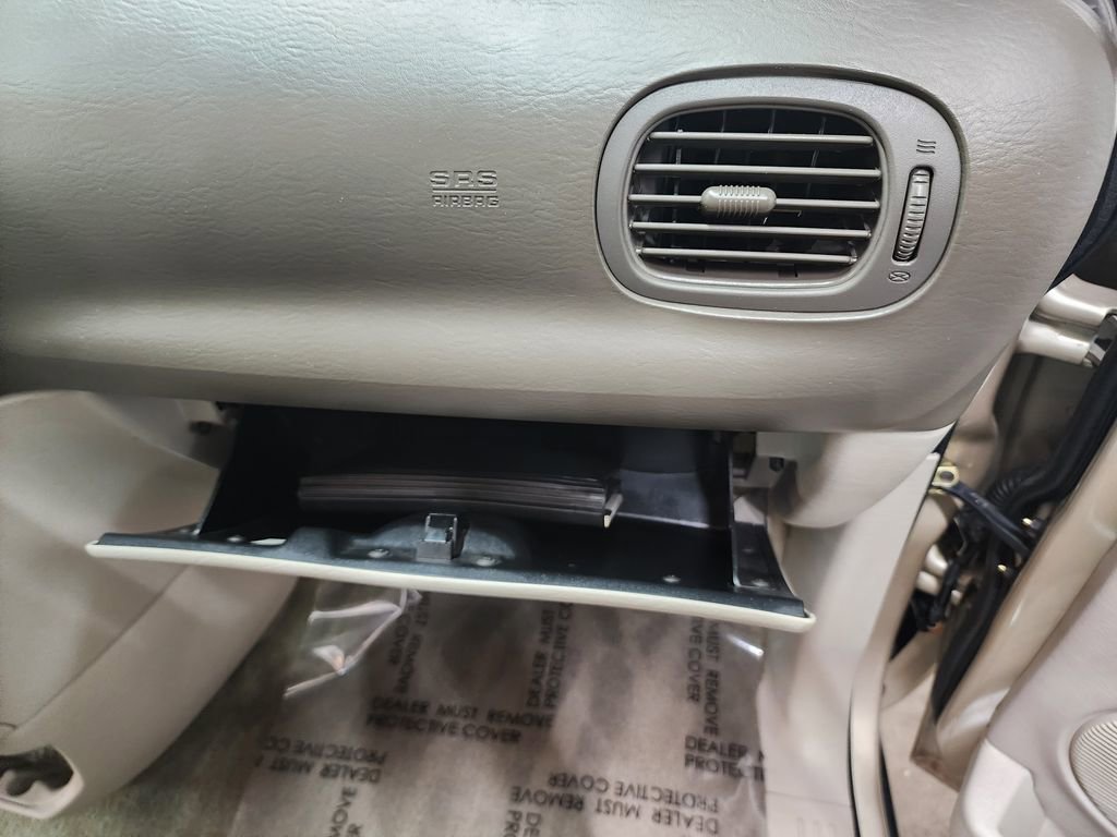 Used 2006 Chrysler Town & Country Limited w/ Trailer Tow Prep Group FWD image 28
