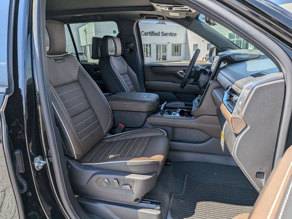New 2026 GMC Yukon Denali Ultimate AWD/4WD image 30