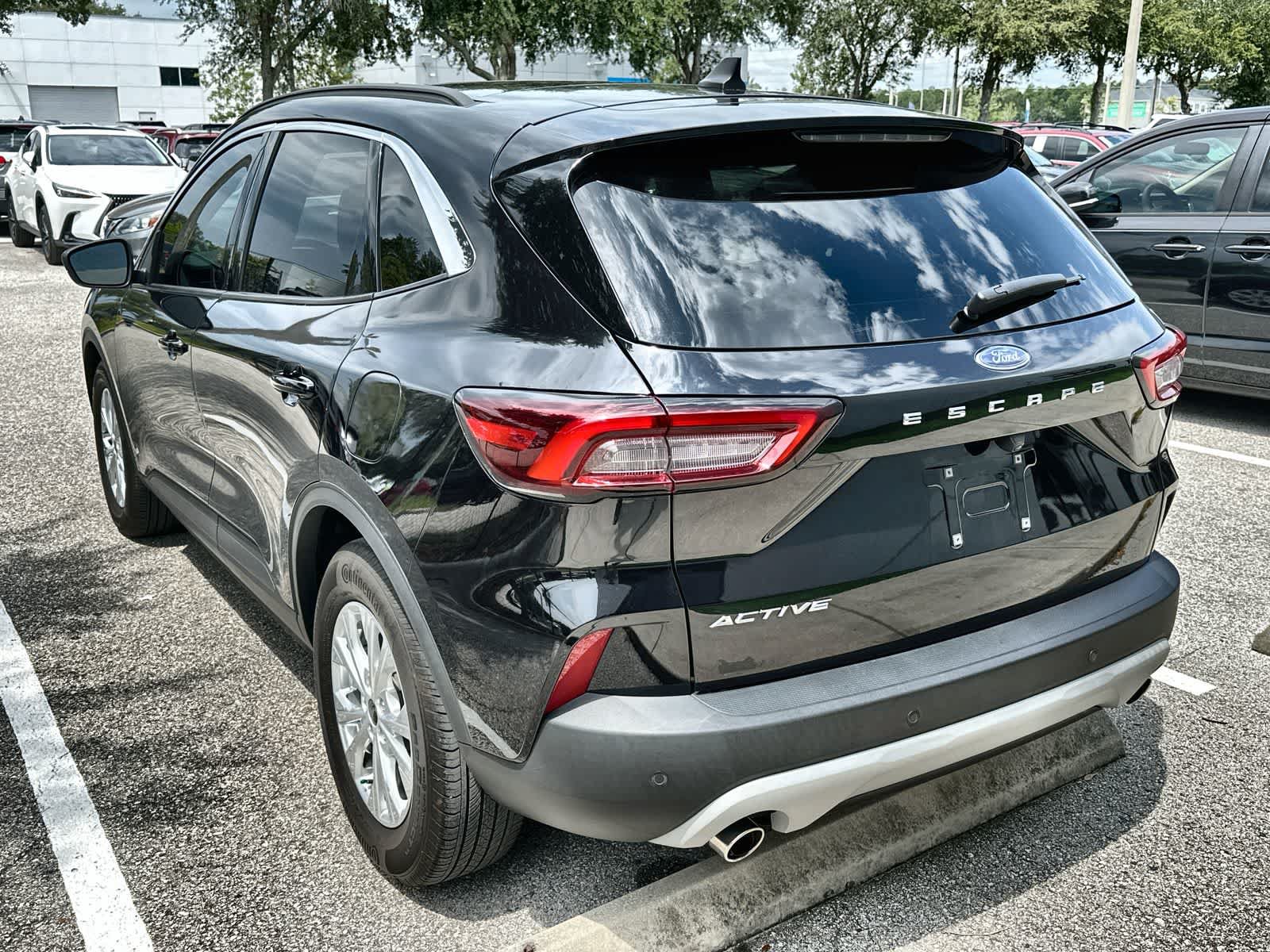 Used 2023 Ford Escape Active w/ Tech Pack #1 FWD image 6