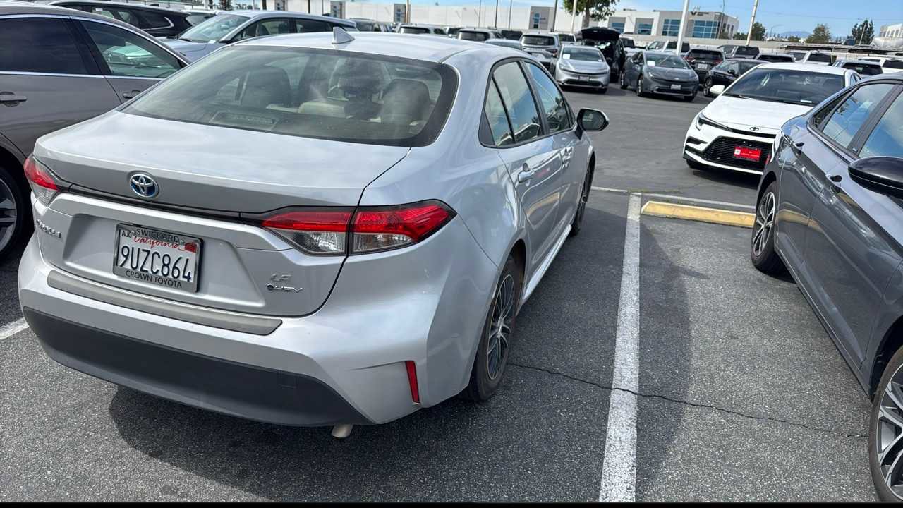 Used 2025 Toyota Corolla LE image 1