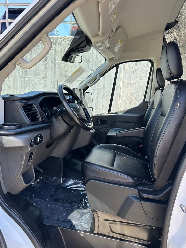 Used 2023 Ford E-Transit Medium Roof RWD image 10