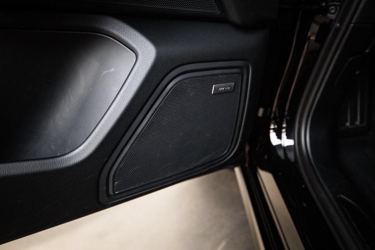 Certified 2023 Porsche Macan AWD/4WD image 21