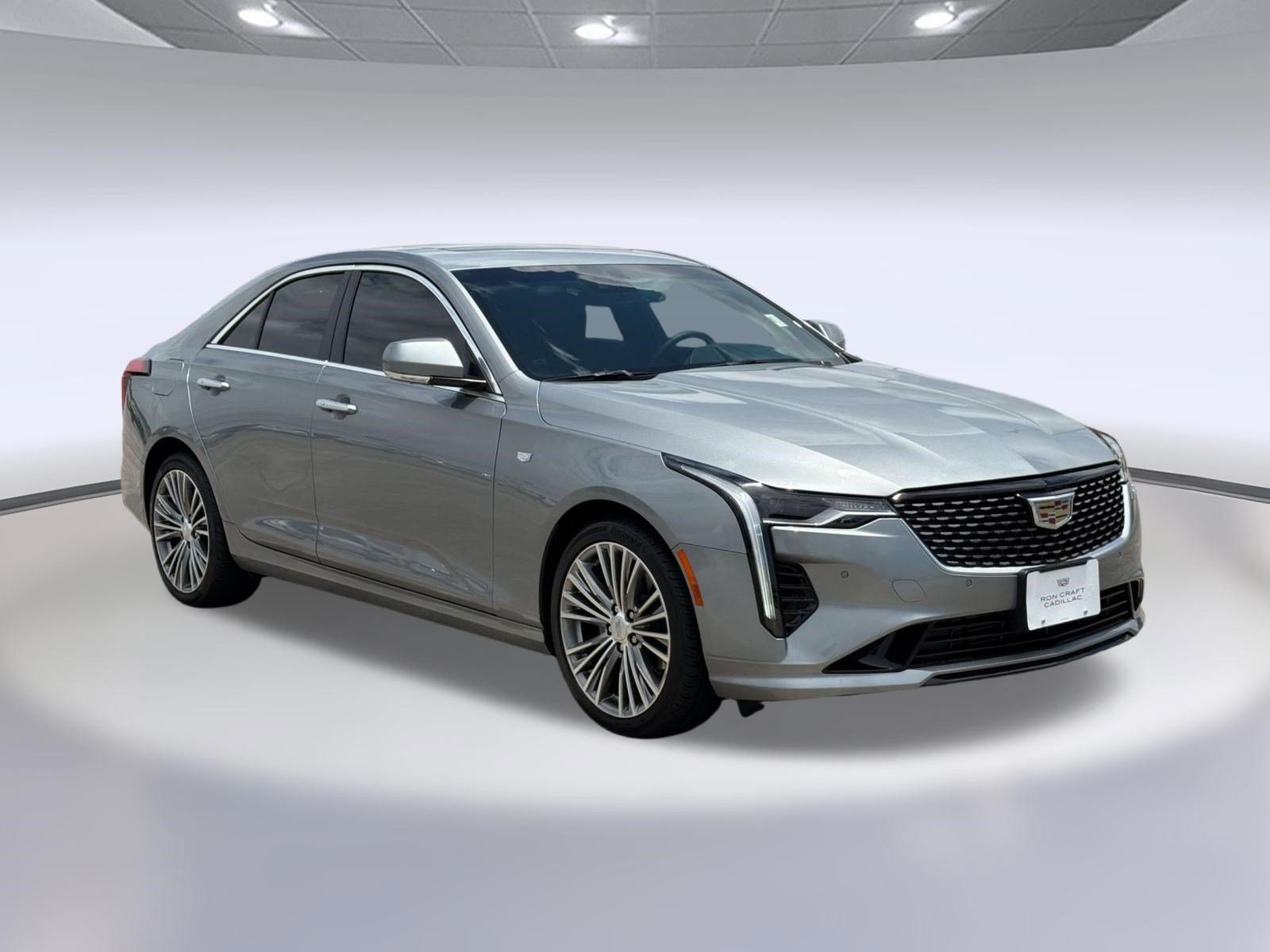 Used 2025 Cadillac CT4 Premium Luxury RWD image 7