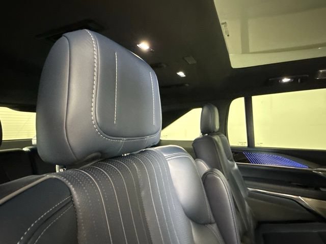 New 2025 Cadillac Escalade IQ Luxury 2 AWD/4WD image 32
