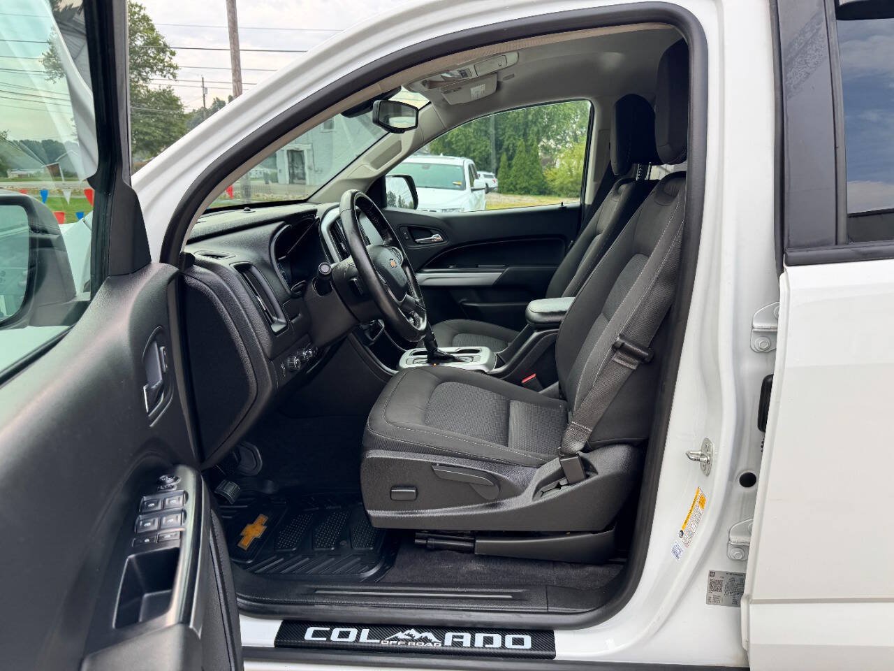 Used 2019 Chevrolet Colorado LT AWD/4WD image 24