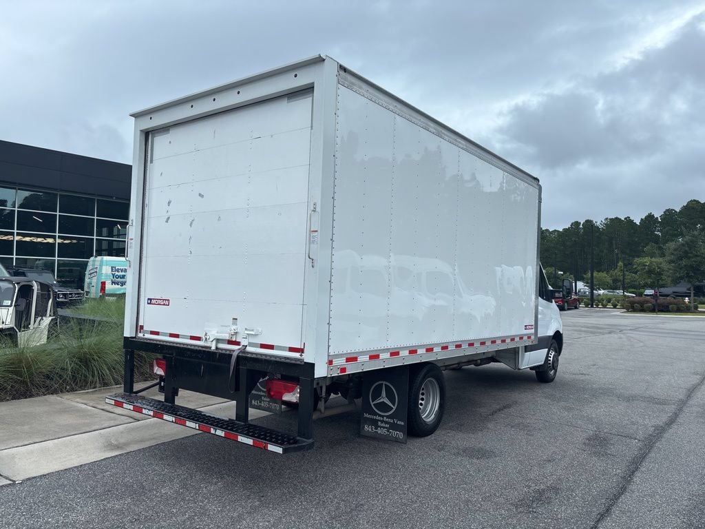 Used 2021 Freightliner Sprinter 3500 RWD image 3