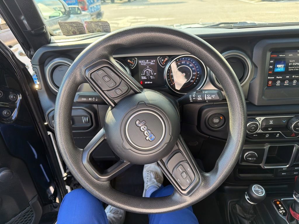 Used 2023 Jeep Wrangler Willys image 9