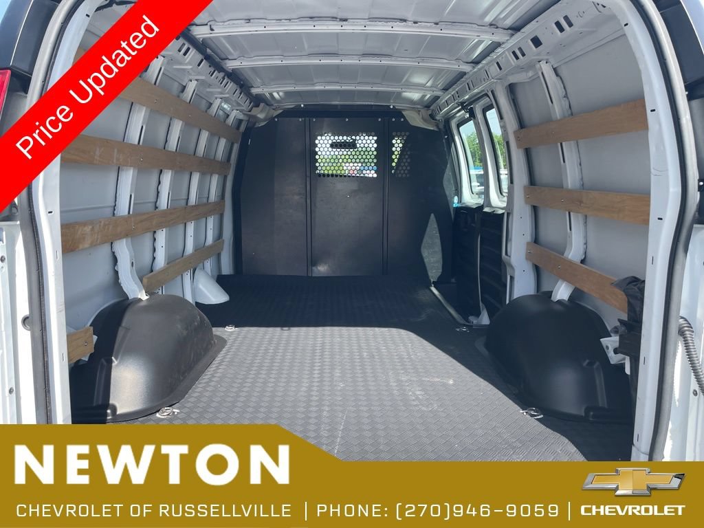 Used 2024 Chevrolet Express 2500 w/ Driver Convenience Package RWD image 24