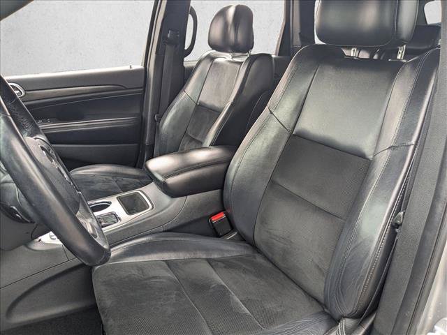 Used 2018 Jeep Grand Cherokee Altitude RWD image 16