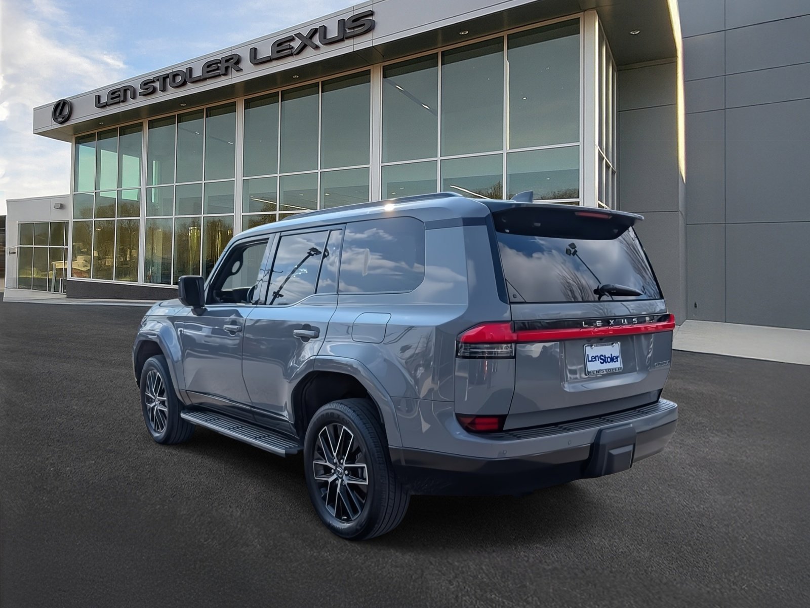 Used 2024 Lexus GX 550 w/ Accessory Package (Z1) image 5