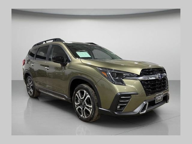 Used 2025 Subaru Ascent Touring AWD/4WD image 1