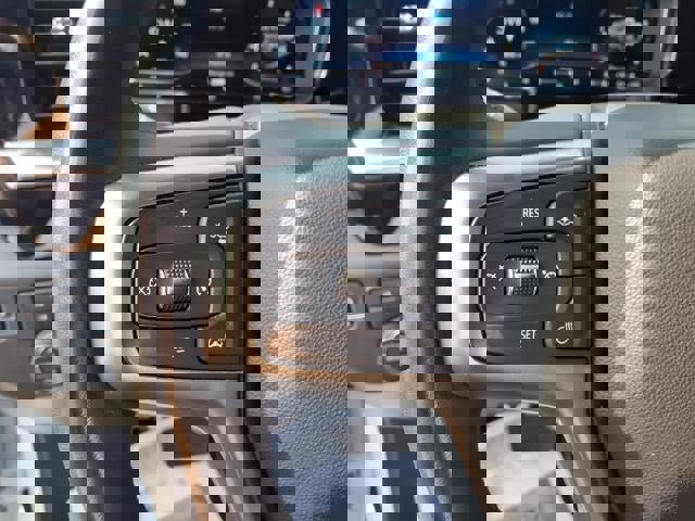 Used 2025 Chevrolet Silverado 3500 LT w/ Convenience Package image 8