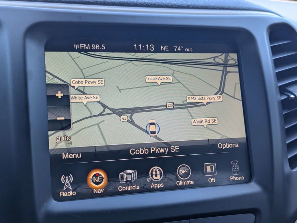 Used 2016 Jeep Cherokee Latitude w/ Comfort/Convenience Group image 22