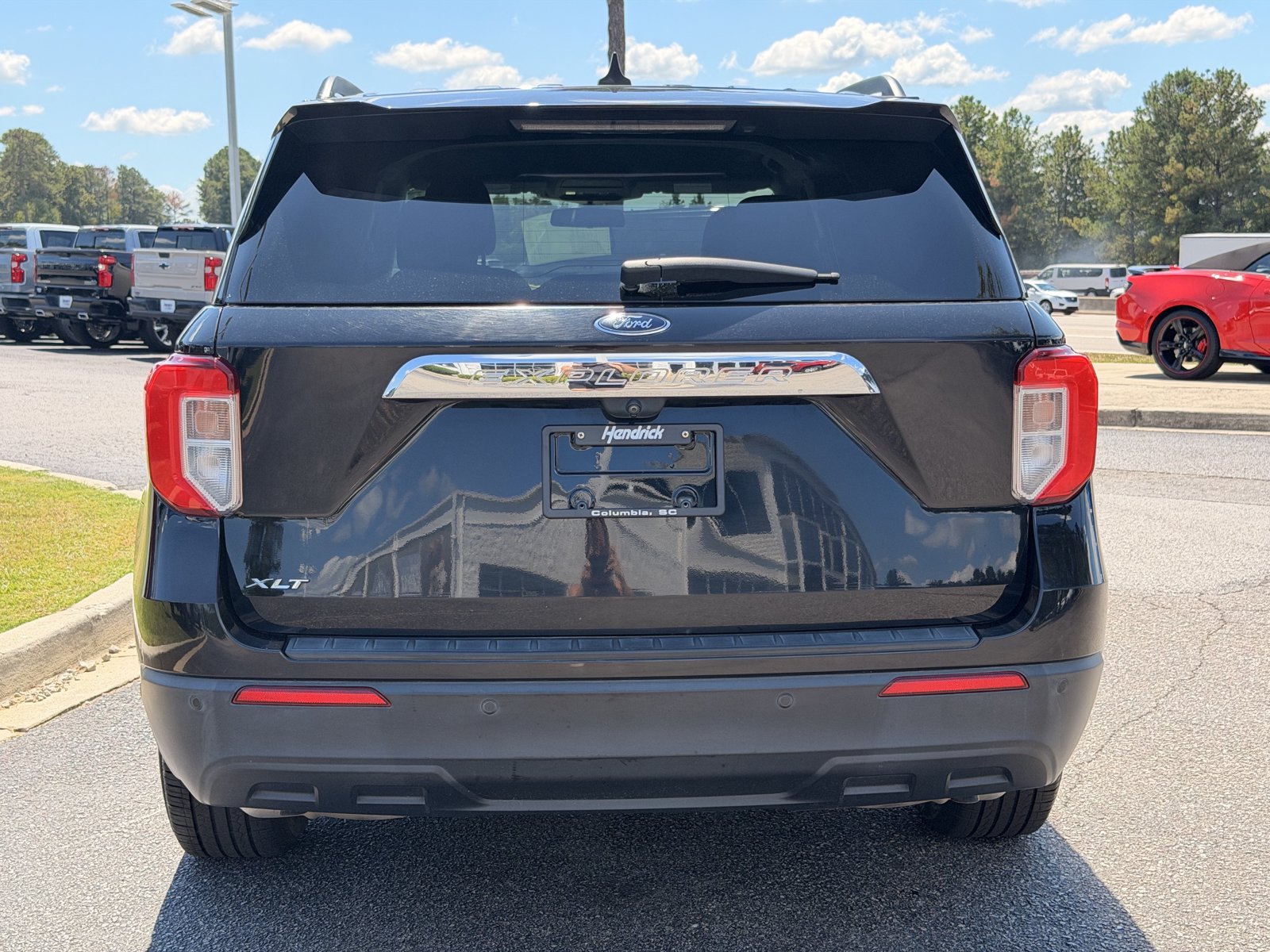 Used 2021 Ford Explorer XLT RWD image 11