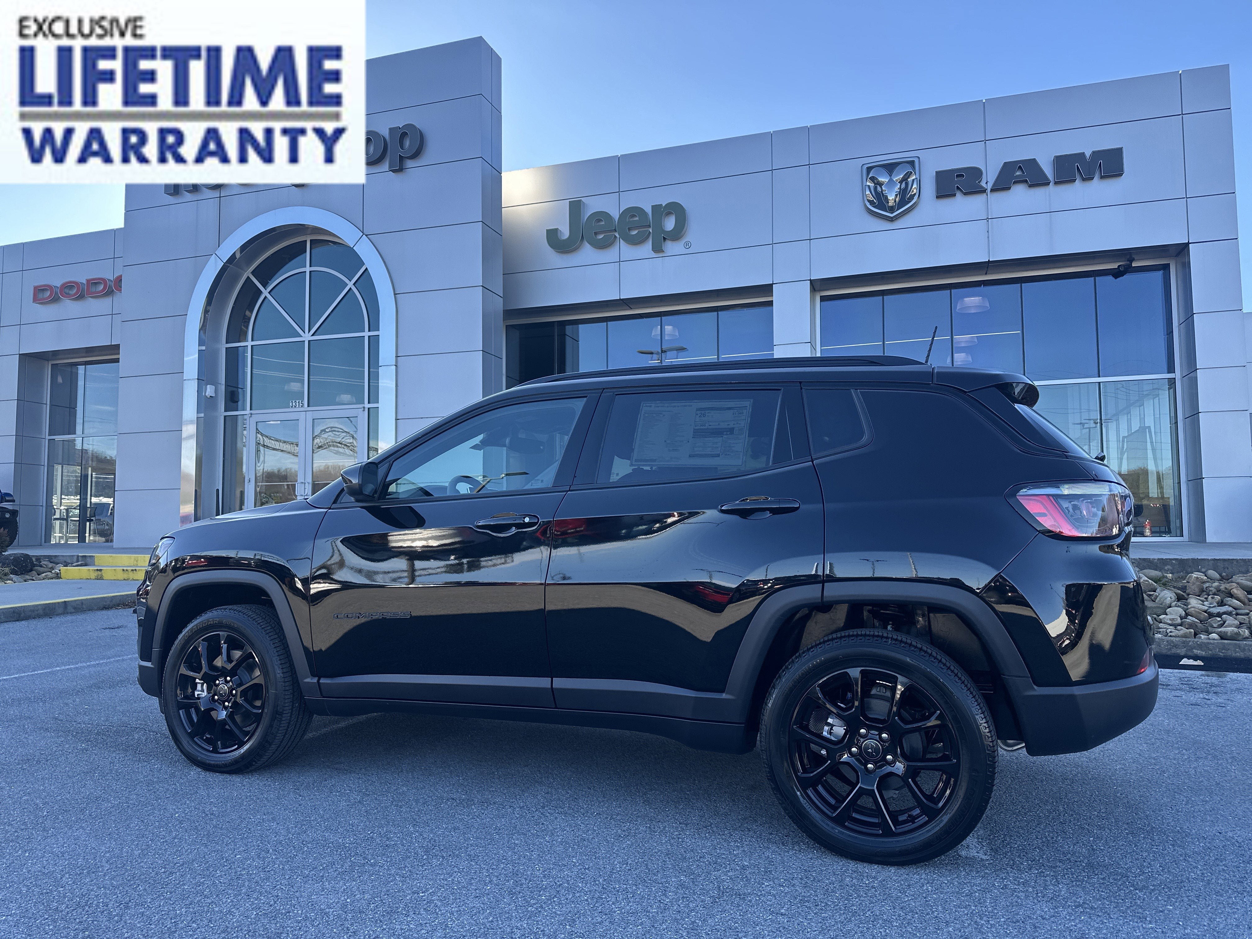 New 2026 Jeep Compass Latitude AWD/4WD image 1