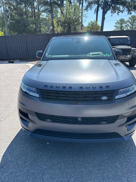 Used 2025 Land Rover Range Rover Sport Dynamic SE AWD/4WD image 6