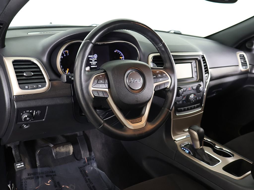 Used 2017 Jeep Grand Cherokee Laredo AWD/4WD image 18