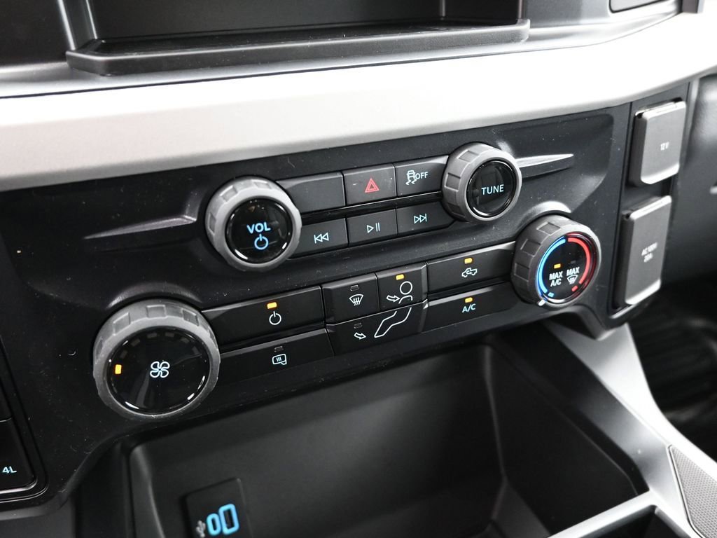 New 2026 Ford F250 XLT w/ FX4 Off-Road Package image 15