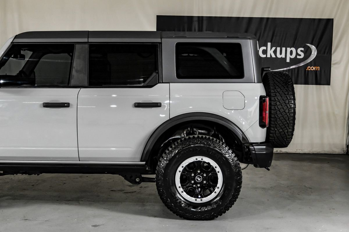 Used 2024 Ford Bronco Badlands image 14