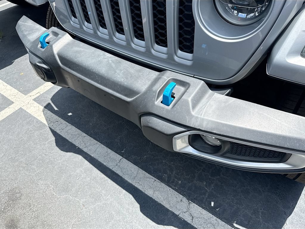 Used 2022 Jeep Wrangler Unlimited Sahara AWD/4WD image 34