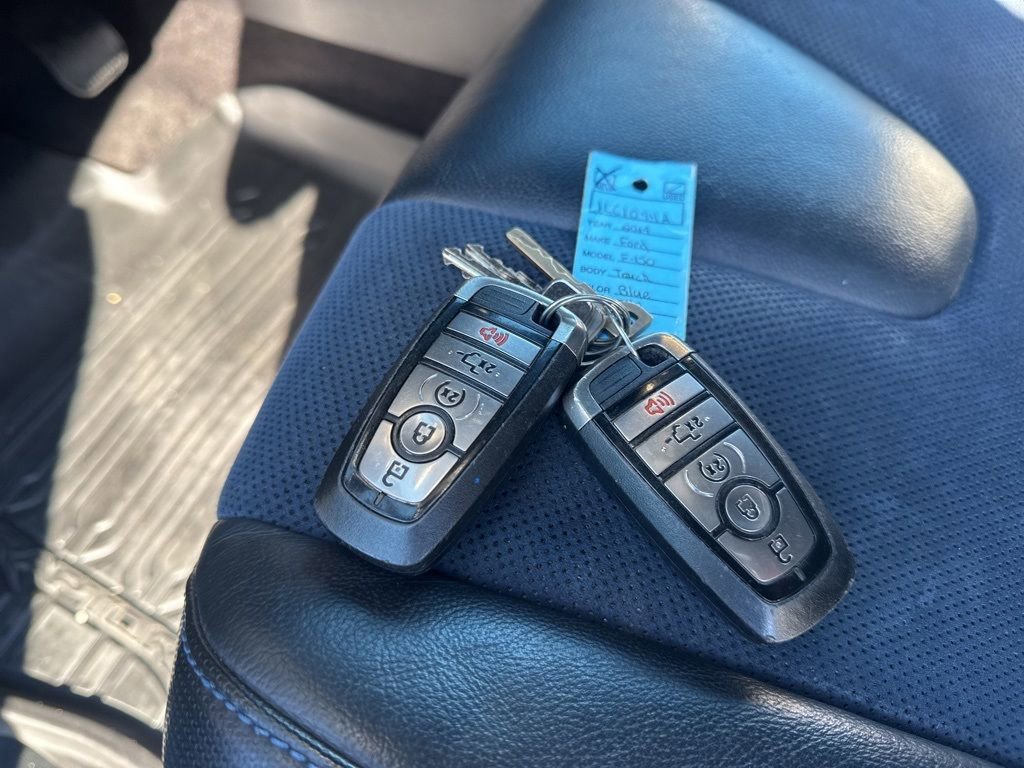 Used 2019 Ford F150 Raptor w/ Equipment Group 802A Luxury image 38