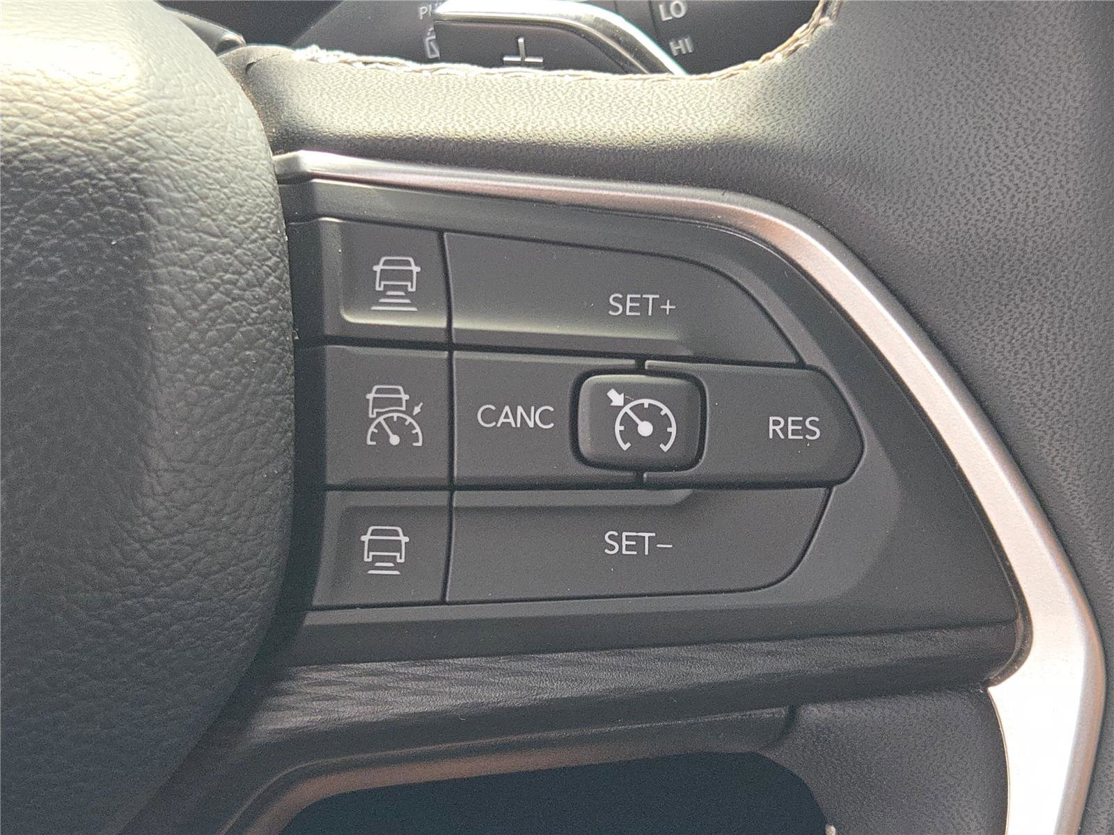 Certified 2024 Jeep Grand Cherokee Altitude image 36