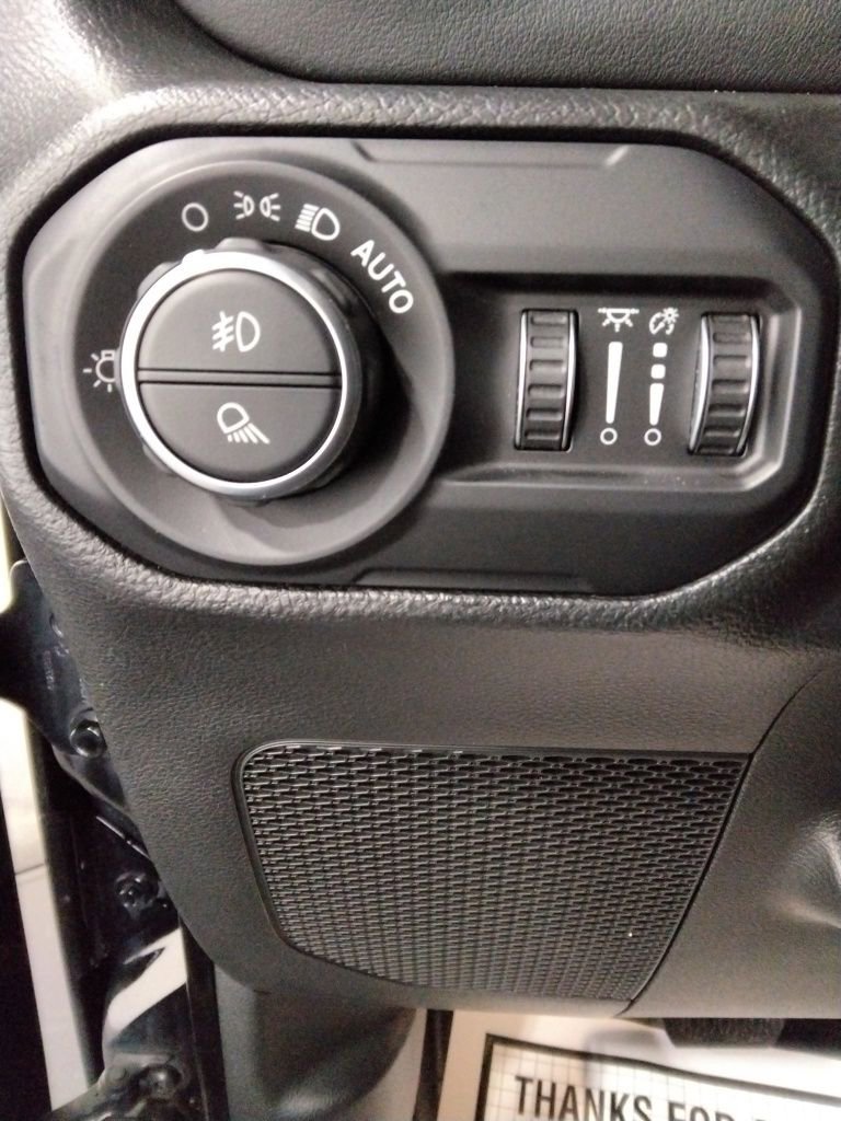 Used 2021 Jeep Gladiator Overland image 18