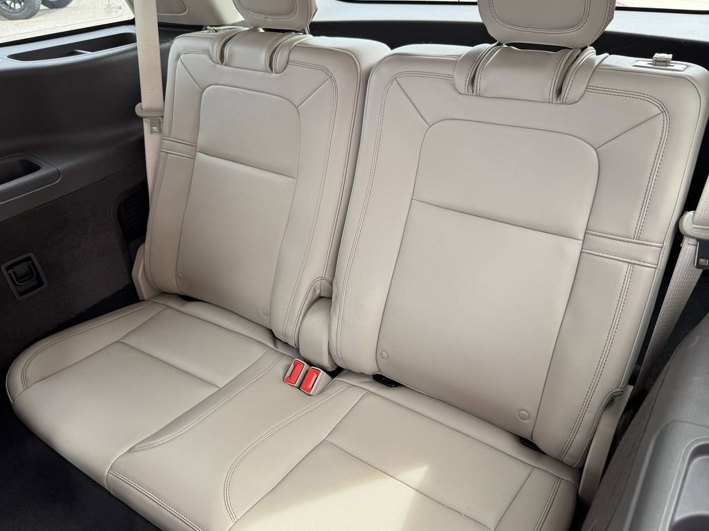 Used 2022 Lincoln Aviator Reserve w/ Equipment Group 201A image 29